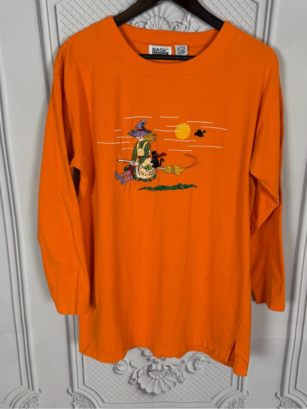 Vintage Basic Editions Embroidered Witch Black Cat Broom Orange Long Sleeve Sz S